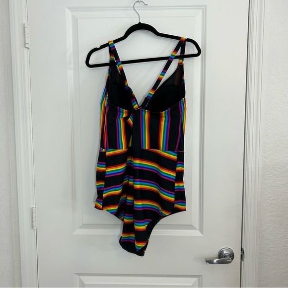 Torrid Black Rainbow Stripe Wireless One-Piece Swimsuit Size 4 - Picture 4 of 13